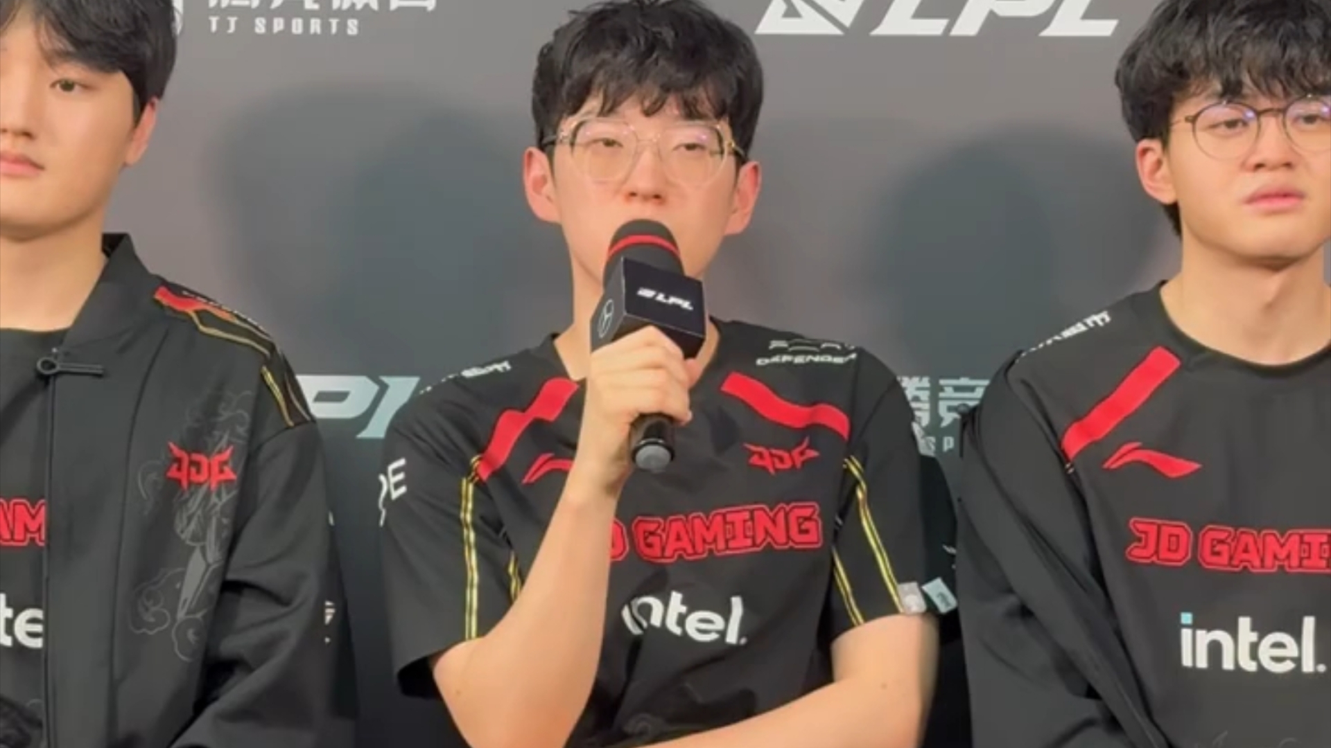  Scout迎来十赛季高光表现，G2球迷沸腾！